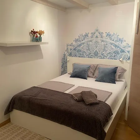 Hidden Hideaway * קרס